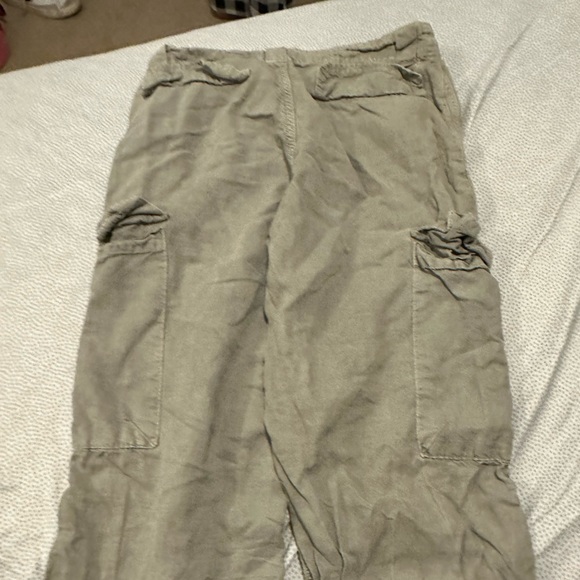 Cargos - Picture 1 of 2